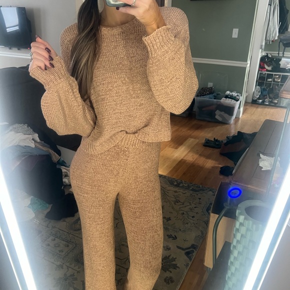 Two piece comfy set - Picture 6 of 6